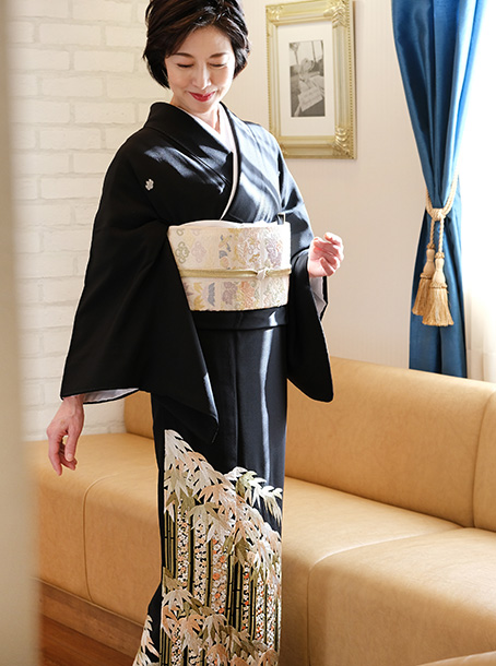 竹に四季花文 | 黒留袖一覧 | 留袖レンタル キクヅル