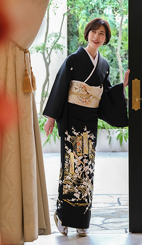 ハイクラス留袖キクヅル新作