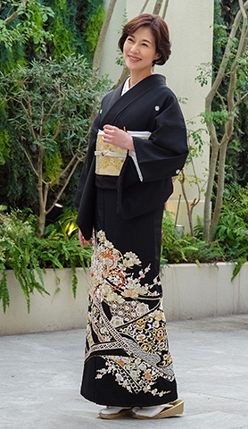 黒留袖一覧 | ハイクラス(高級)留袖レンタル キクヅル